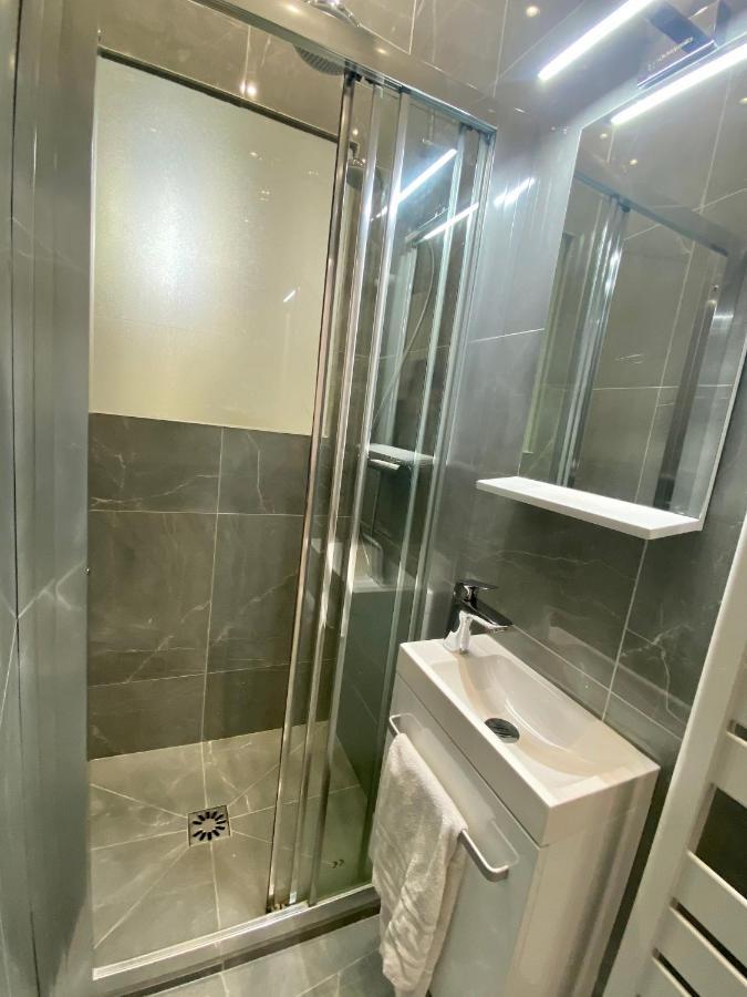 Appartement Republique Paris Luaran gambar
